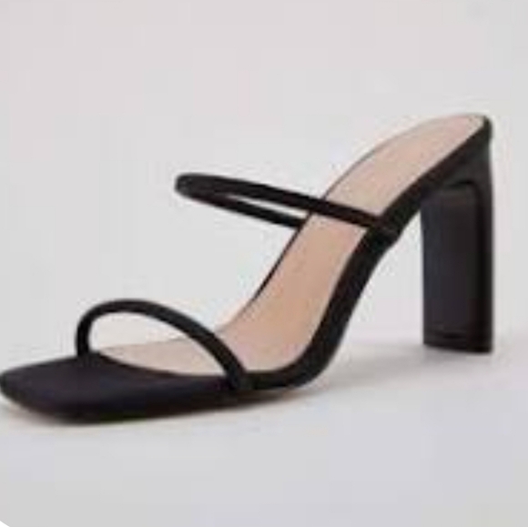 Vetaste Black Nubuck Leather Double Strap Heels NWOT Sz. 11M - Picture 1 of 7